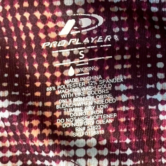 NWOT Proplayer Small Purple Print Capri Moisture Wicking Leggings - Picture 8 of 8